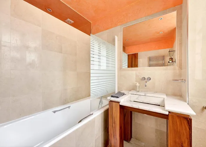 Quartier Arc De Triomphe 2 Bedroom With Netflix Daire Paris