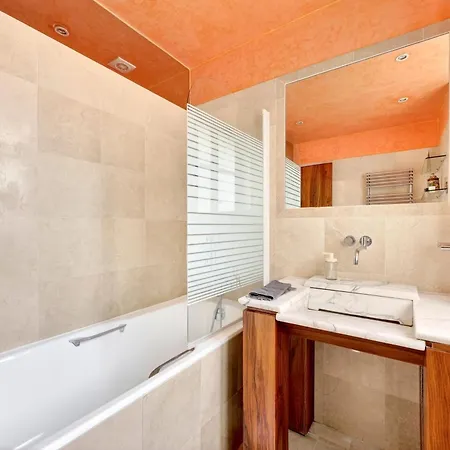 Quartier Arc De Triomphe 2 Bedroom With Netflix Appartement Parijs