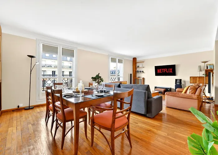 Apartament Quartier Arc De Triomphe 2 Bedroom With Netflix Paryż