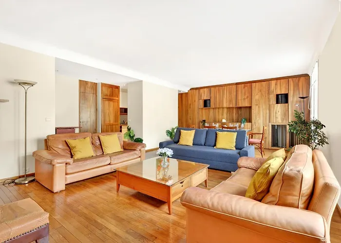 Quartier Arc De Triomphe 2 Bedroom With Netflix Apartament Paryż