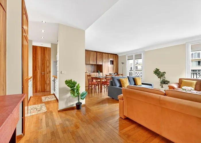 Quartier Arc De Triomphe 2 Bedroom With Netflix *